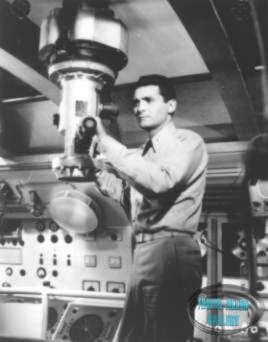 David Hedison in Voyage to the Bottom of the Sea