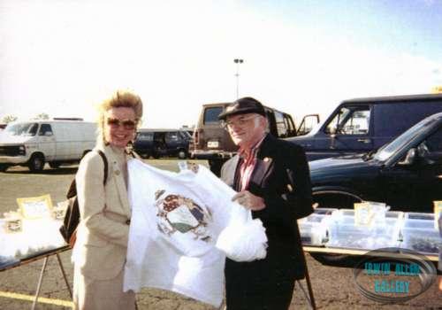 Deanna Lund and Dr. Fred go shopping!