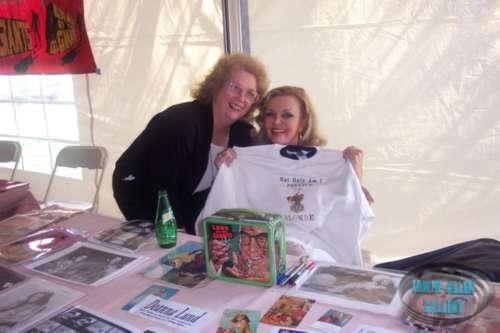 Carolyn Eichelman and Deanna Lund at the Chiller Theatre Expo in April 2004