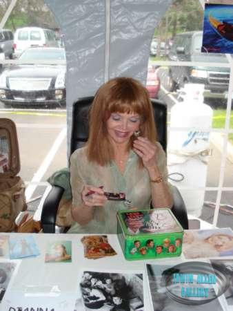 Deanna Lund at the Chiller Theatre Expo in April 2009