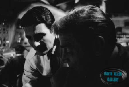 David Hedison and Richard Basehart in Voyage to the Bottom of the Sea