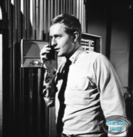 Robert Dowdell in Voyage to the Bottom of the Sea