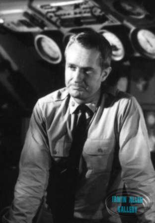 Robert Dowdell in Voyage to the Bottom of the Sea