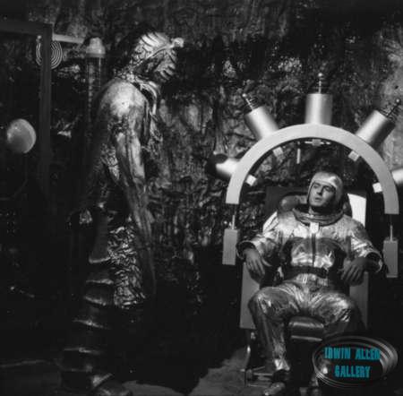 Bob Dowdell in Voyage to the Bottom of the Sea "Journey with Fear"