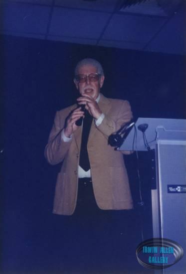 Dick Tufeld