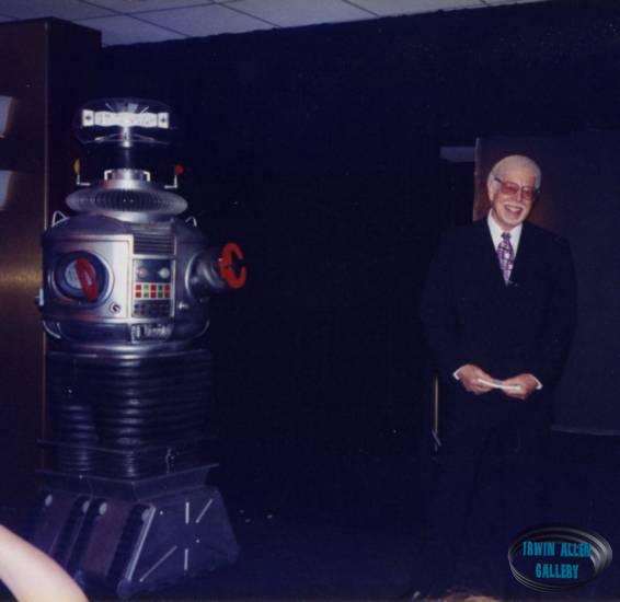 Robot and Dick Tufeld