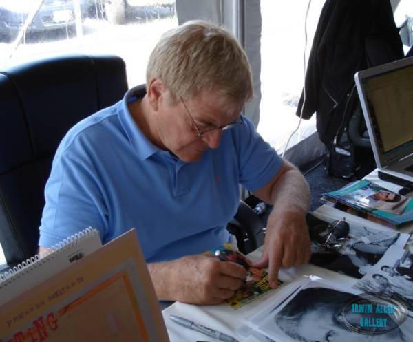 Gary Signs Land of the Giants Movie Viewer