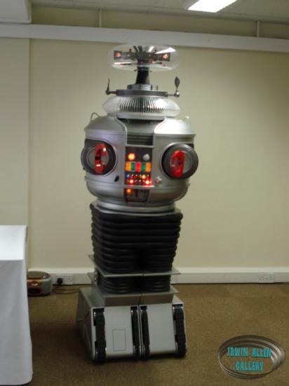 Robot B9 Replica
