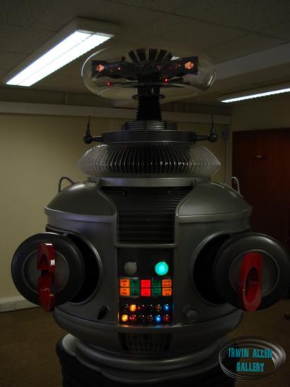 Robot B9 Replica