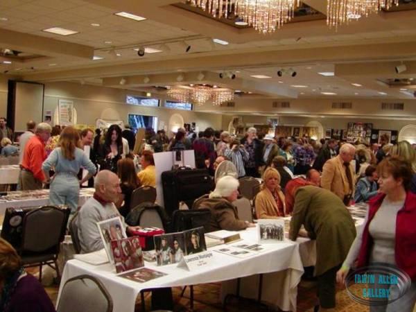 Hollywood Collectors Show Autograph Room