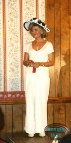 Deanna Lund presenting award