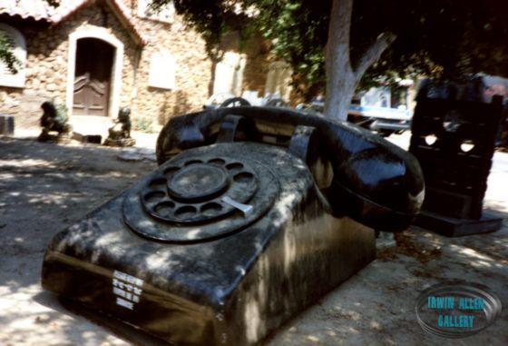 Giant Telephone on Universal Tour