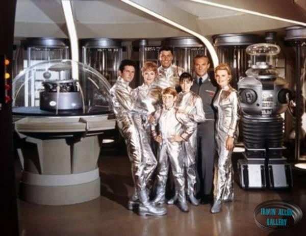 Cast on Jupiter 2 Interior Set