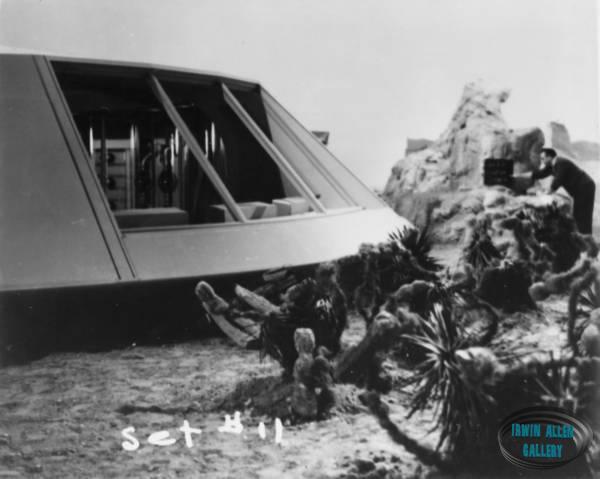 Lost In Space Exterior Set #11