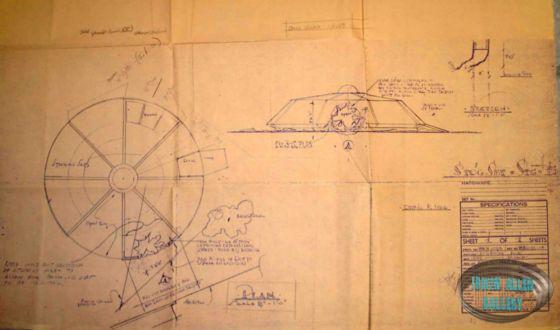 Stage 15 exterior of damaged spaceship