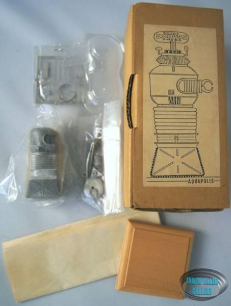 Lost in Space 1/25 Metal Robot Kit