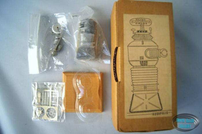 Lost in Space 1/25 Metal Robot Kit