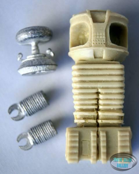 Japanese Lost in Space Robot Kit