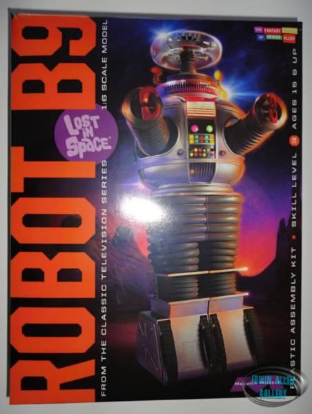 Moebius Models B9 Robot