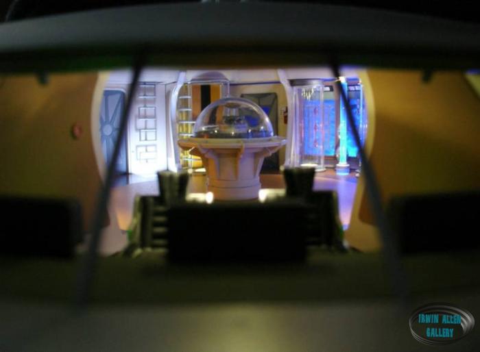 Lighting for Moebius Jupiter 2 Model