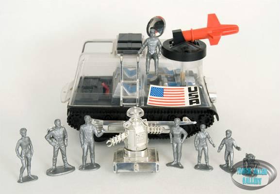 Sears Exclusive Switch 'N Go Chariot and Pieces