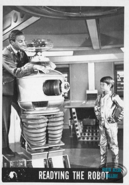 Lost in Space Topps #12