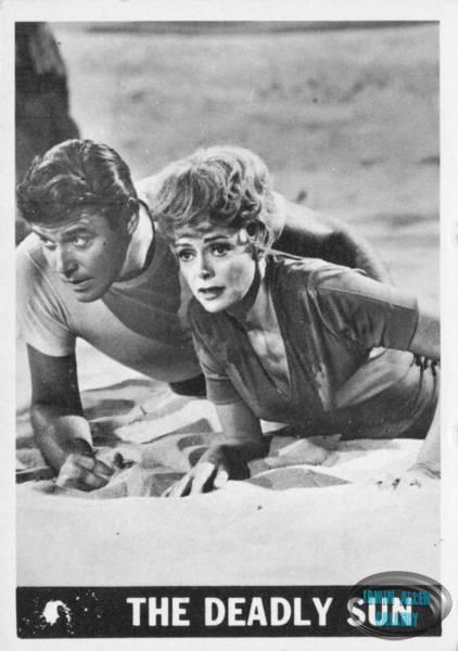 Lost in Space Topps #32