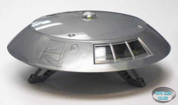 Trendmasters Lost in Space Jupiter 2 Playset