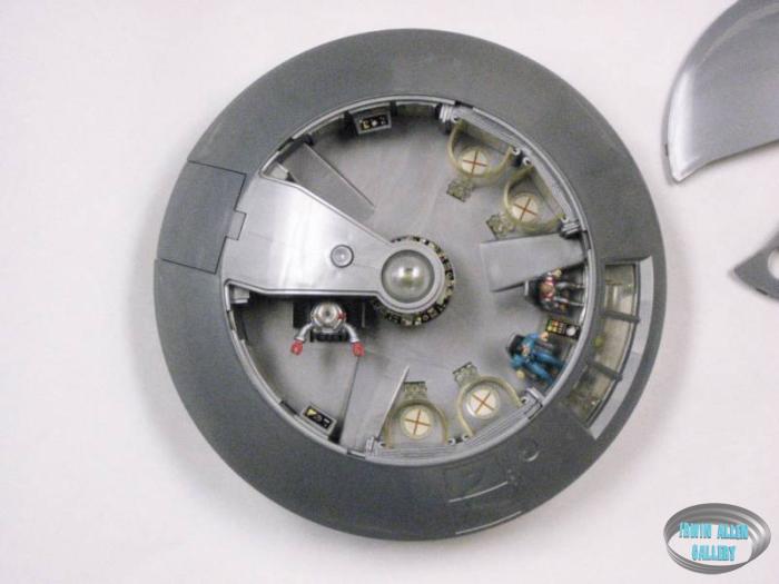 Trendmasters Lost in Space Jupiter 2 Playset