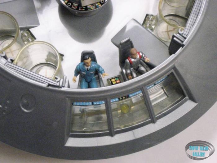Trendmasters Lost in Space Jupiter 2 Playset