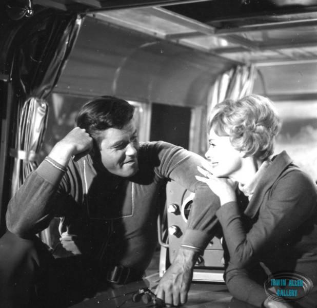 Guy Williams and June Lockhart
