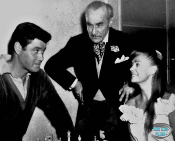 Guy Williams, June Lockhart, and Fritz Feld