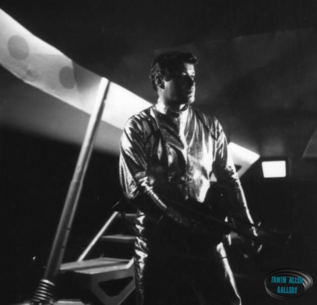 Guy Williams in The Derelict