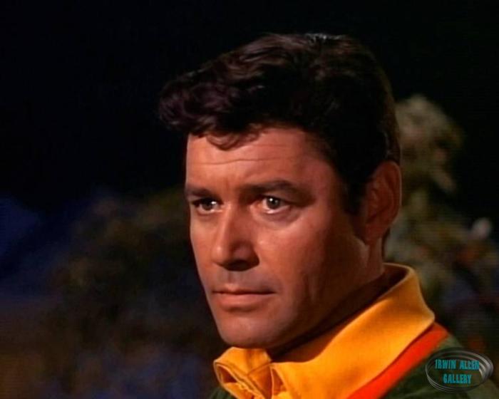 Guy Williams in The Mechanical Men