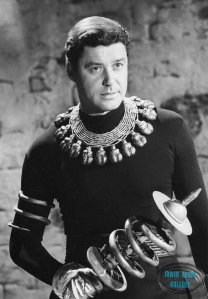Guy Williams in Follow the Leader