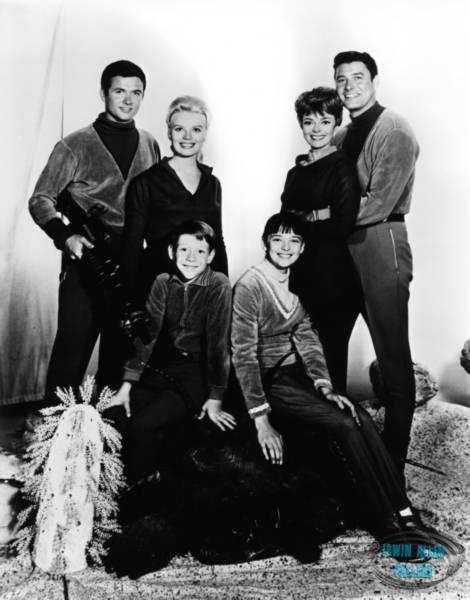 No Place to Hide Cast Portrait