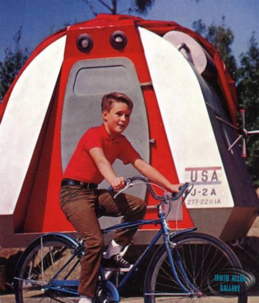 Full Scale Space Pod