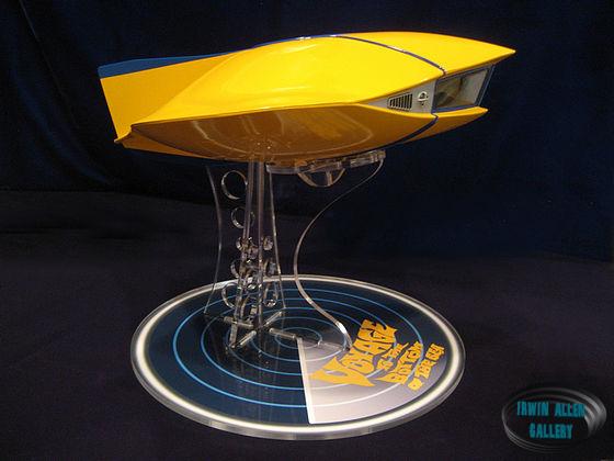 Moebius Models Flying Sub Custom Stand