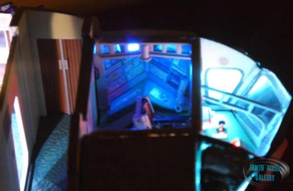 22 Port-Cockpit-Lit