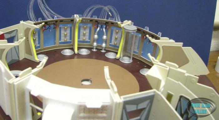 Moebius Models Jupiter 2 Interior