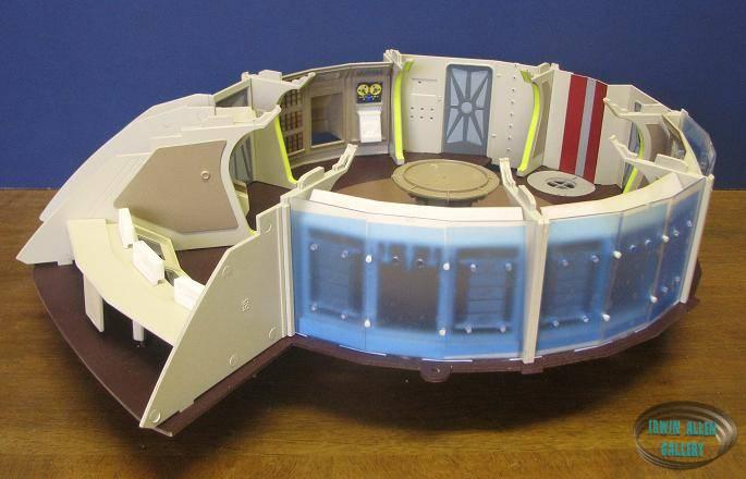 Moebius Models Jupiter 2 Interior