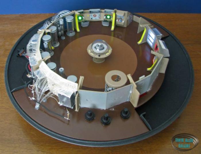 Polar Lights Jupiter 2 Interior