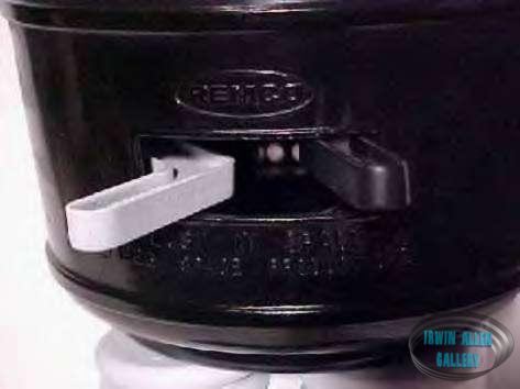 Remco "Anti-Matter" custom Robot w/lite chest and green-bubble!