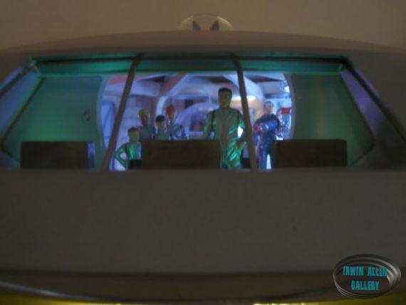 Moebius Models Jupiter 2 with Interior Lighting