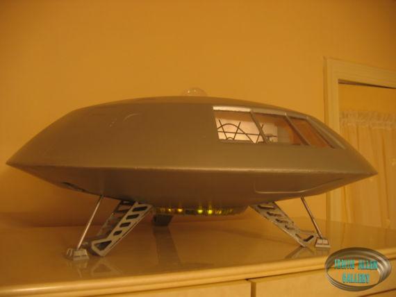 Sci-Fi Metropolis 24" Jupiter Two