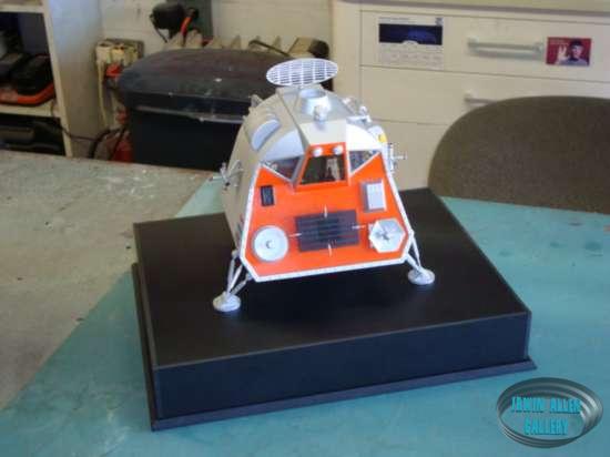 Professional Build of Moebius Models Space Pod