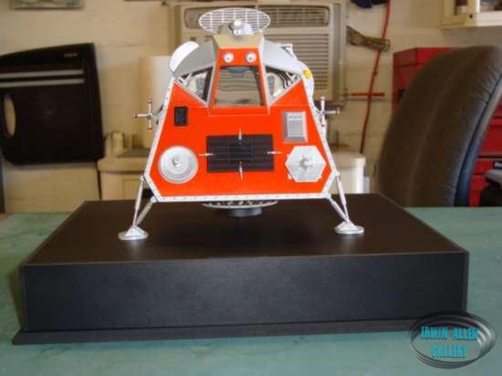 Professional Build of Moebius Models Space Pod