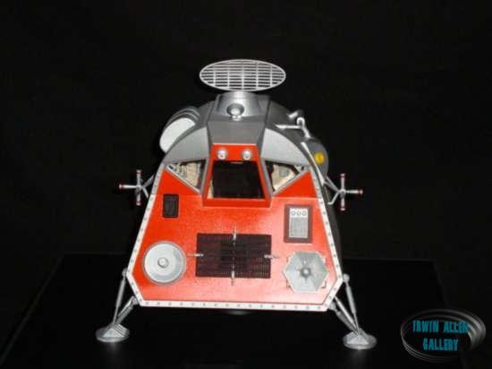 Professional Build of Moebius Models Space Pod