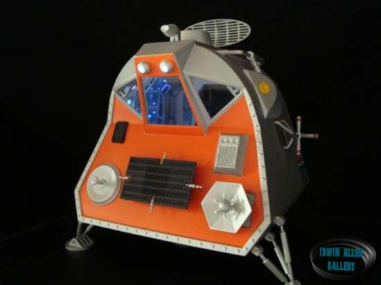 Professional Build of Moebius Models Space Pod