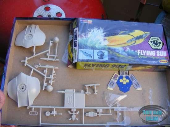 Moebius Models Mini Flying Sub Kit